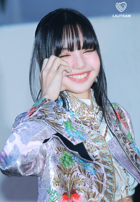 Lisa Blackpink model top images