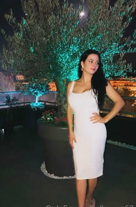 laura 62 Profile pic