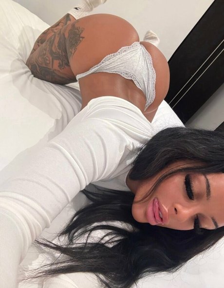 Sapphire Y perfect model pics