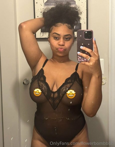 flowerbombbbb model beautiful pics