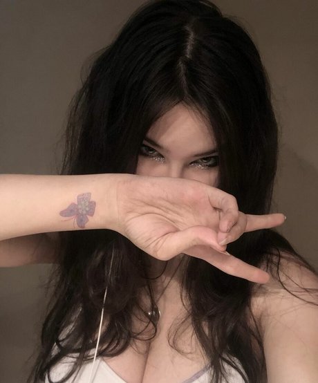 pwurfectt pornstar naked image