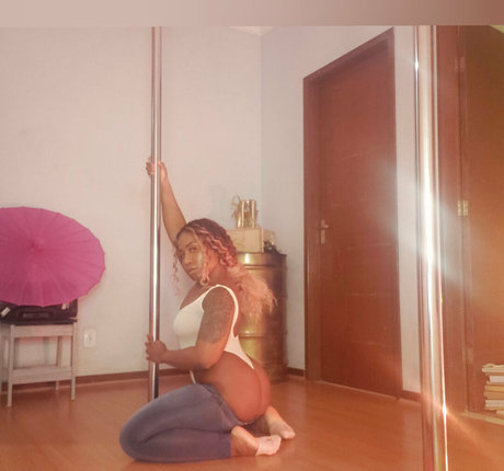 darkcinammon model best photo