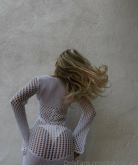 itskyrakaty erotic pornstar photos