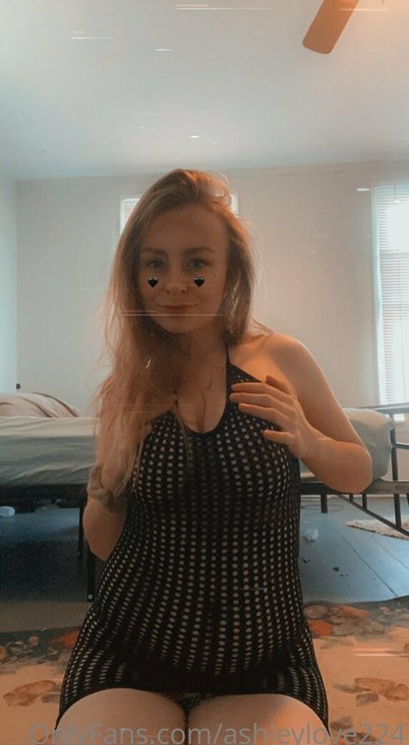 ashleylove224 exclusive model pic