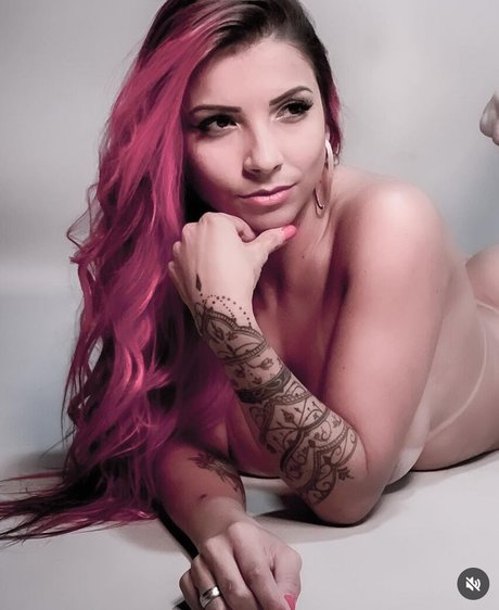 Indianara Schveitzer hd actress galleries