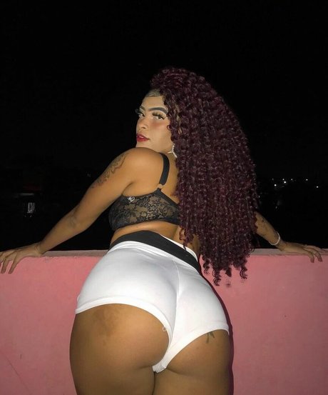 Duny Evelly exclusive actress galleries