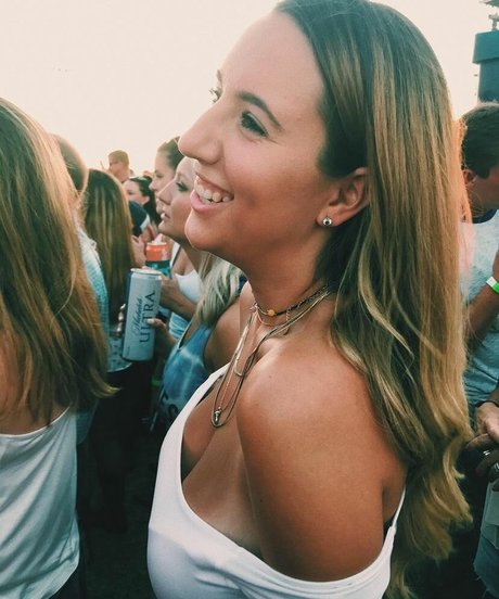 Monica Gonzalez hd actress photo