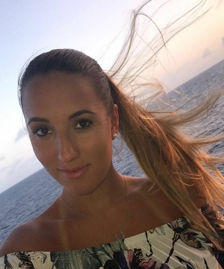 Monica Gonzalez star pornographic images