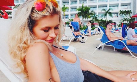 brunette petite onlyfans hot nude picture