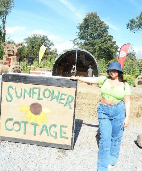 caravernon model nude image