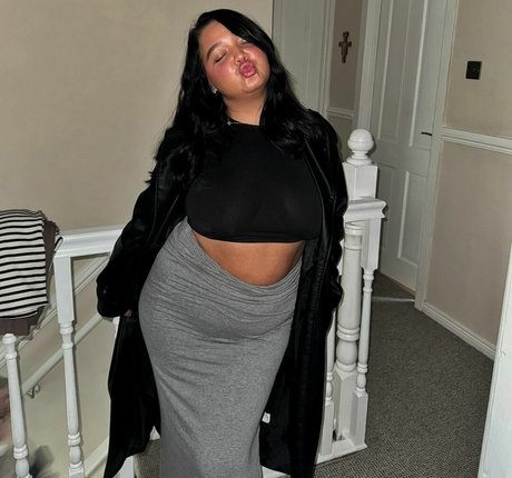 caravernon pornstar perfect image