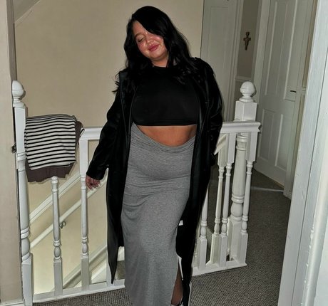 caravernon nudes model gallery