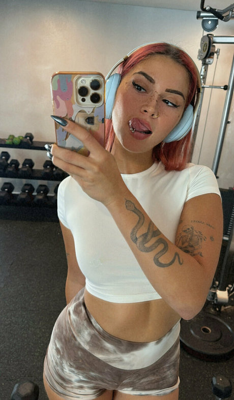 ssheistoriaa pretty model picture