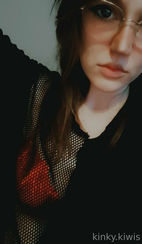 kinkykiwisx pornstar xxx images