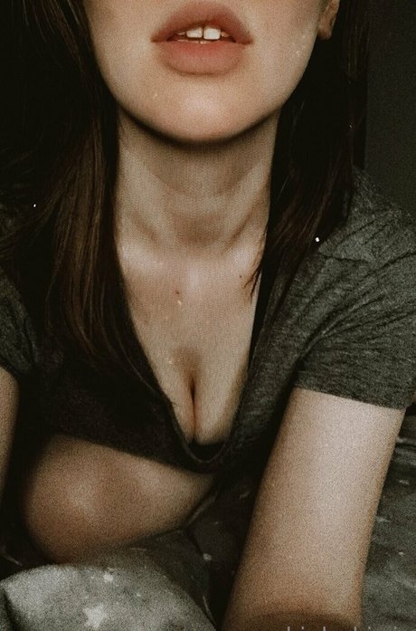 kinkykiwisx adult star pictures