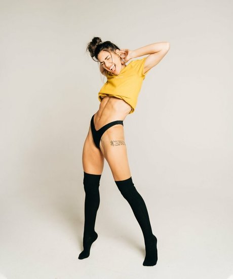 Nikki Howard erotic star picture