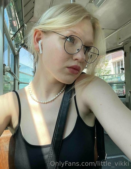 little vikki free pornstar gallery