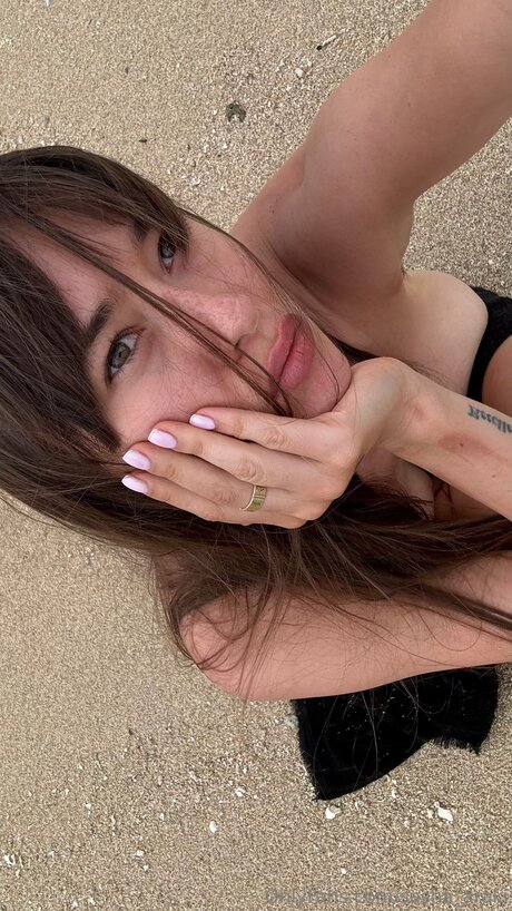 sasha araki high quality model gallery