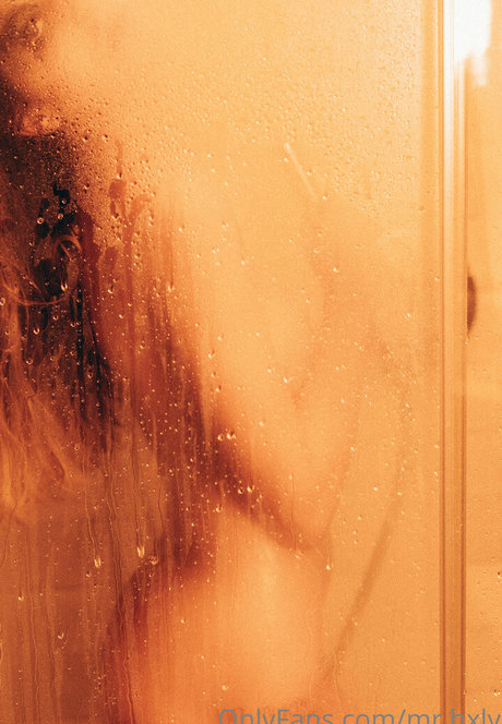 mr hxly pornstar nudes image