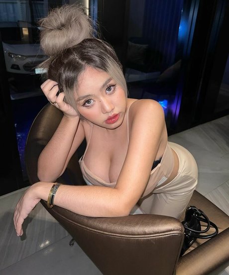 Zareena pornstar top photo