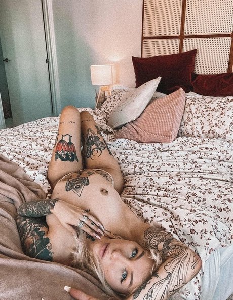 The Omen pornstar erotic gallery