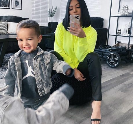 Evettexo free model img