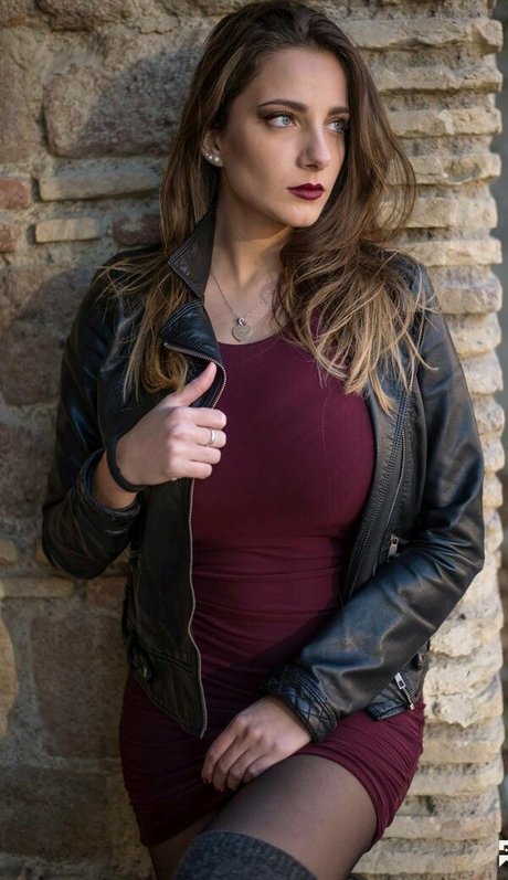 Cleo Bracchi star pretty archive