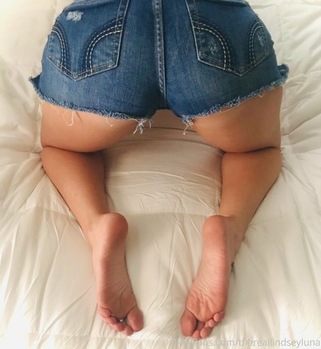 thereallindseyluna pornstar pretty pics