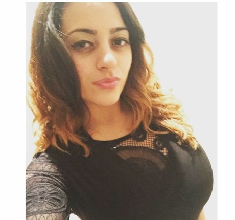 Maria Sharrad model adult photo