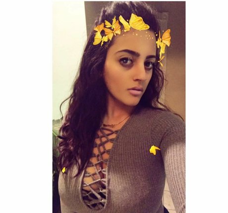 Maria Sharrad exclusive star photos