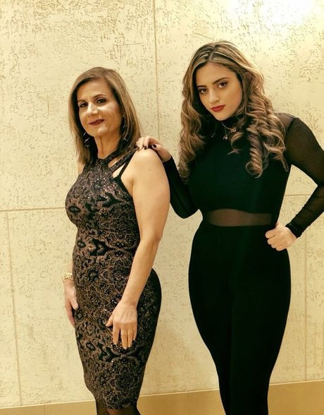 Maria Sharrad pretty actress pics