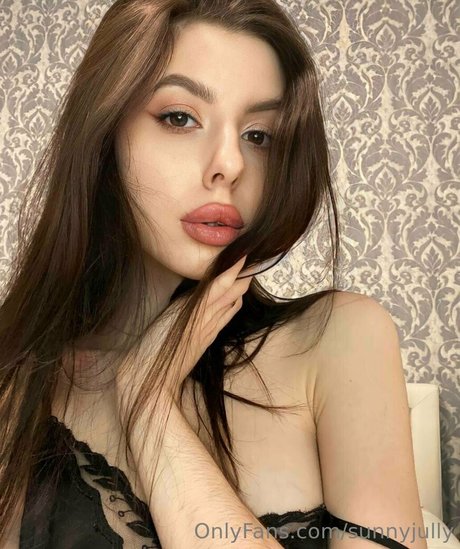 sunnyjully star hot pics