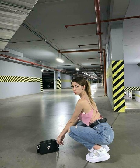 sunnyjully nude actress gallery