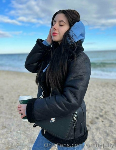 sunnyjully pornstar nude pic