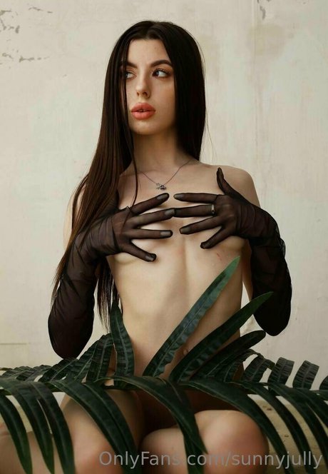 sunnyjully nudes pornstar images