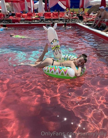 sunnyjully sexy actress pics