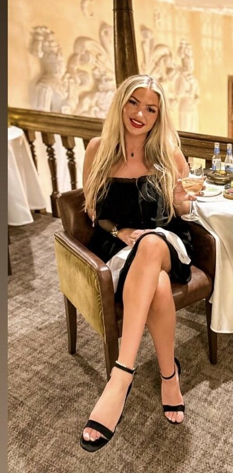 Lucy Nicholson hd pornstar img