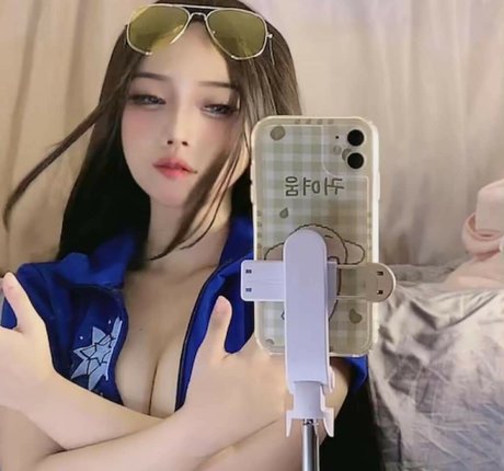 Shelly Portacio model pic