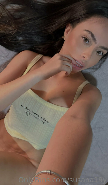 susana19y adult model img