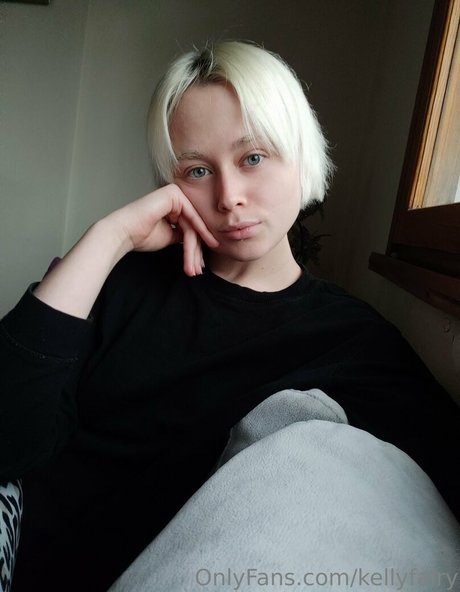 kellyfairy hot model photo