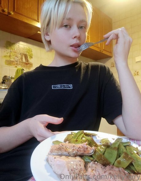 kellyfairy pornstar picture