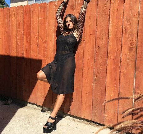 Planetsleaze erotic pornstar picture