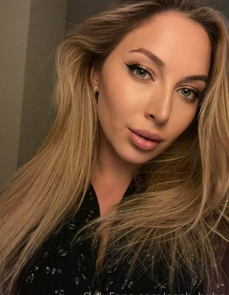 posh babe model nudes pictures