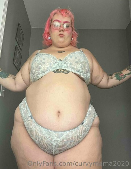 curvymama2020 xxx star photo