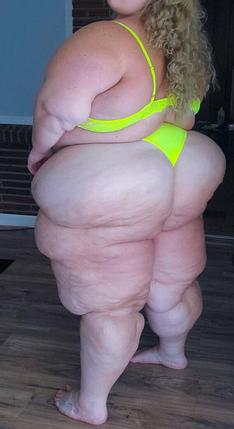 bubblybooty sexy actress galleries