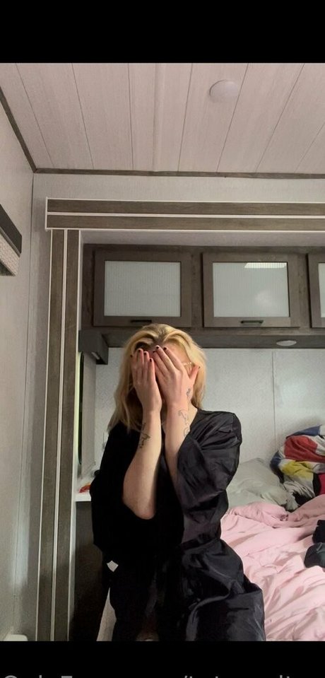 tatsandtunez nude star archive