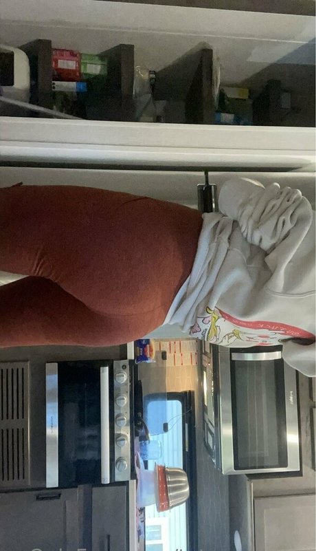 tatsandtunez hot actress picture