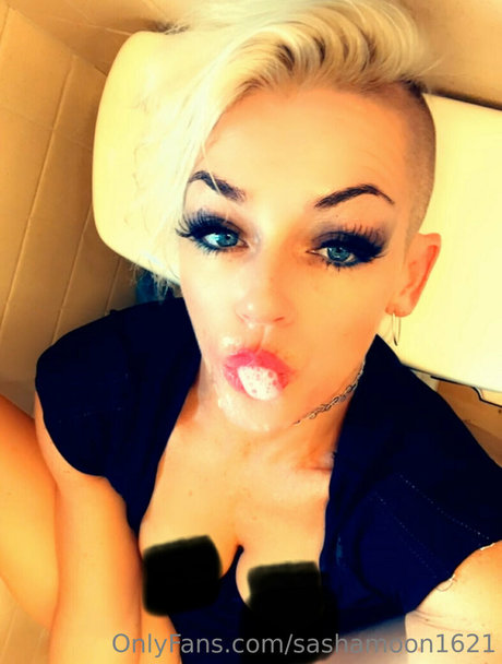 sashamoon1621 pornstar pretty pics