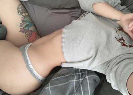 Berryswirl nude model images