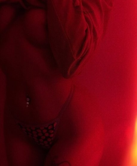 Berryswirl model adult archive